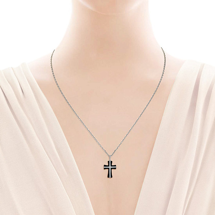 Декоративный крест из белого золота с бриллиантами и ониксом