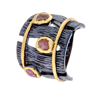 Серебряное кольцо с корундами