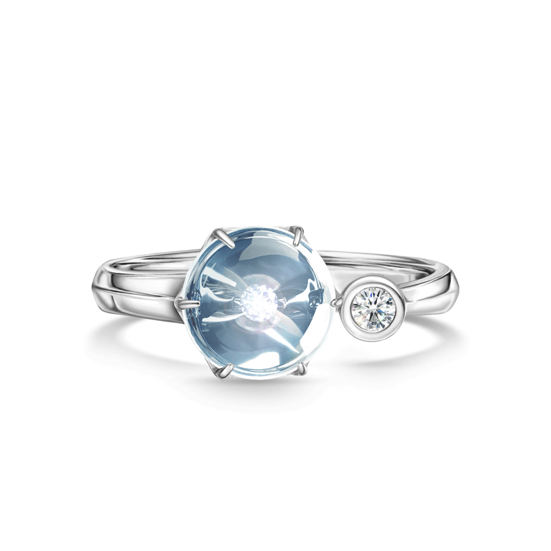 Кольцо из белого золота с бриллиантом