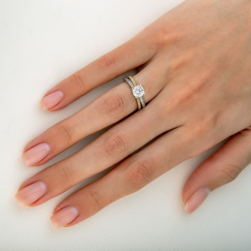 Кольцо из белого золота с бриллиантами.jpg