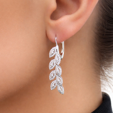 Серьги из белого золота с бриллиантами