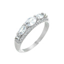 Кольцо из серебра с фианитами