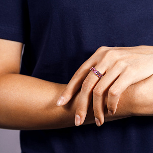 Кольцо из желтого золота с сапфирами