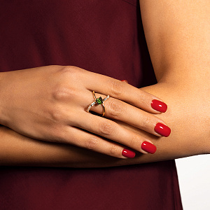 Кольцо из желтого золота с бриллиантами, сапфиром