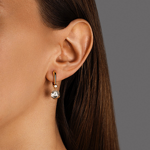 Серьги с английским замком из желтого золота с бриллиантами