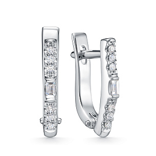 Серьги из белого золота с бриллиантом