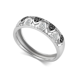 Кольцо из белого золота с бриллиантом