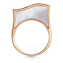 Кольцо из красного золота с бриллиантами, перламутром