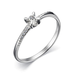 Кольцо из белого золота с бриллиантом