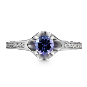 Кольцо из белого золота с танзанитом, бриллиантами
