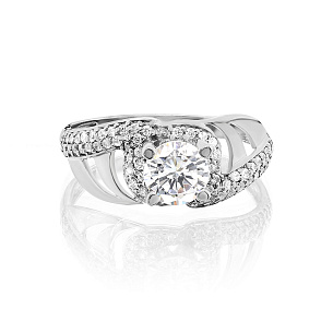 Кольцо из серебра с фианитами