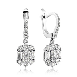 Серьги из белого золота с бриллиантом