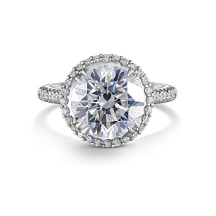 Помолвочное кольцо из белого золота с бриллиантами