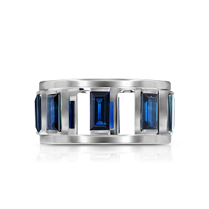 Кольцо из белого золота с сапфирами