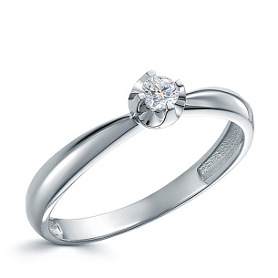 Кольцо из белого золота с бриллиантом