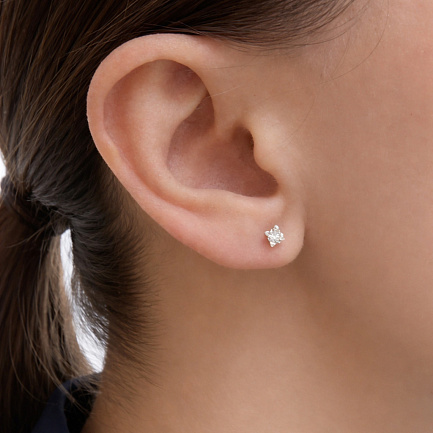 Серьги из белого золота с бриллиантами