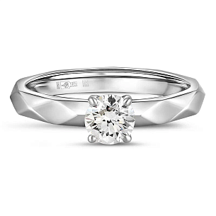 Кольцо из белого золота с бриллиантом