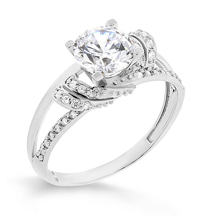 Кольцо из серебра с фианитом