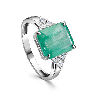 Кольцо из белого золота с изумрудом