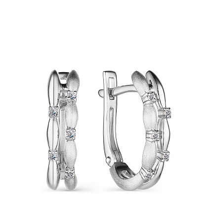 Серьги с английским замком из золота с бриллиантами