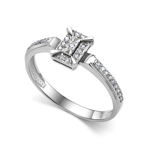 Кольцо из белого золота с бриллиантом