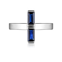 Кольцо из белого золота с сапфирами