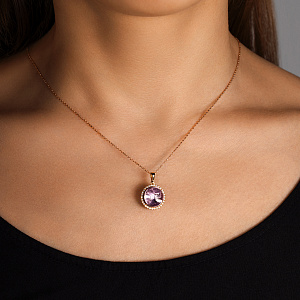 Подвеска из желтого золота с аметистом, бриллиантом