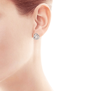 Серьги с английским замком из белого золота с бриллиантами