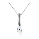 Колье из белого золота с бриллиантом