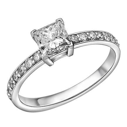 Кольцо из белого золота с бриллиантами