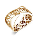 Кольцо из красного золота с бриллиантом