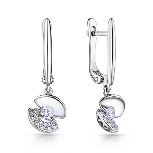 Серьги с английским замком из белого золота с бриллиантом