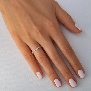 Кольцо из белого золота с бриллиантом