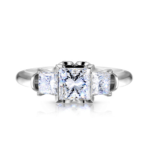 Кольцо из белого золота с бриллиантами