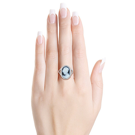 Кольцо из серебра камея на агате Девушка с пучком