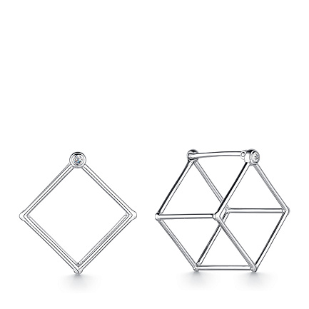 Серьги из серебра с фианитами