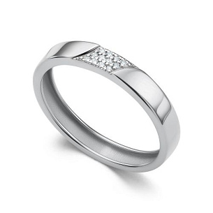 Кольцо из белого золота с бриллиантом