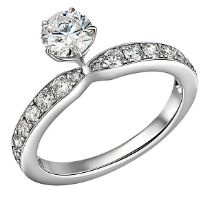 Кольцо из белого золота с бриллиантом