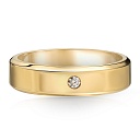 Кольцо обручальное из желтого золота с бриллиантом