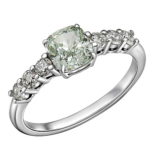 Кольцо из белого золота с бриллиантом