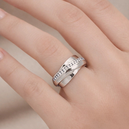 Кольцо из белого золота