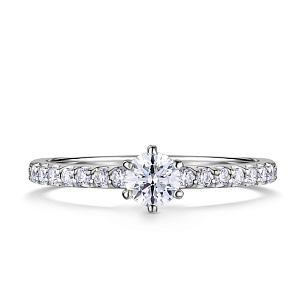 Кольцо помолвочное из белого золота с бриллиантом