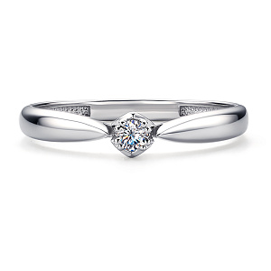 Кольцо из белого золота с бриллиантом