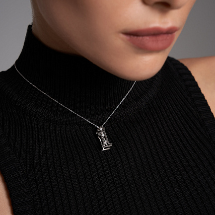 Подвеска буква