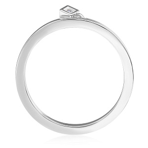 Кольцо из белого золота с бриллиантом