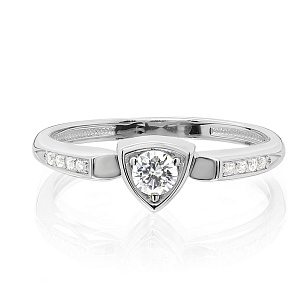 Кольцо из серебра с фианитами