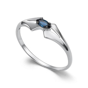 Кольцо из белого золота с сапфиром