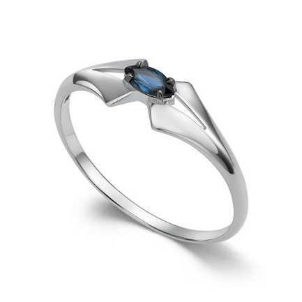 Кольцо из белого золота с сапфиром
