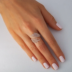 Кольцо из золота с бриллиантом