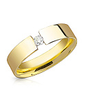 Кольцо обручальное из желтого золота с бриллиантом